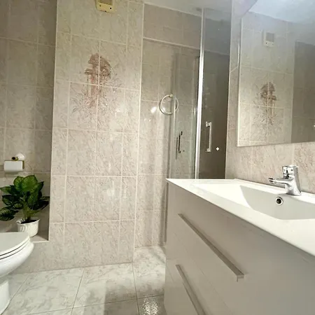 Agradable En Primera Linea Playa Arenal * Кальпе